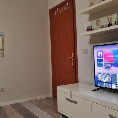 Appartement Liqeni Thate, Tirane Extérieur photo