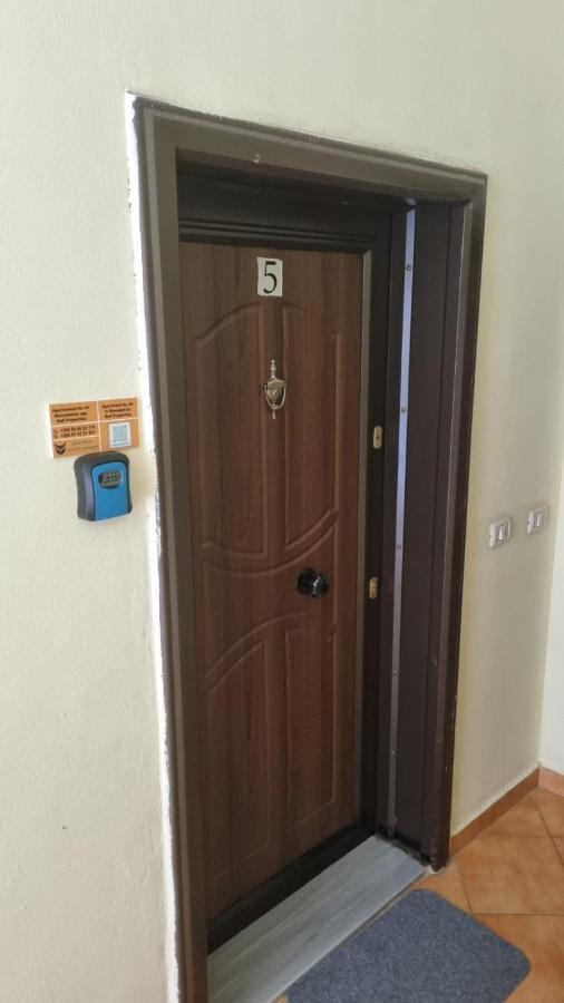 Appartement Liqeni Thate, Tirane Extérieur photo